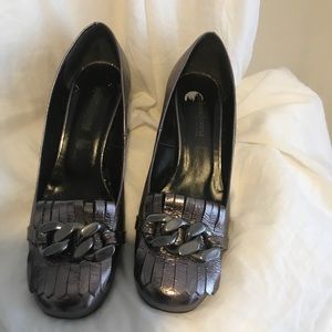Primadonna Collection Vera Pelle  Tassle Heels Gray Metallic Round Toe  39